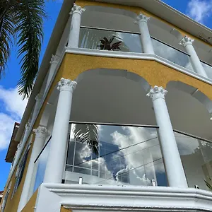 Bed & Breakfast Hill View Vacational, Runaway Bay