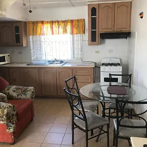 Apartment Club Caribbean Court, Runaway Bay